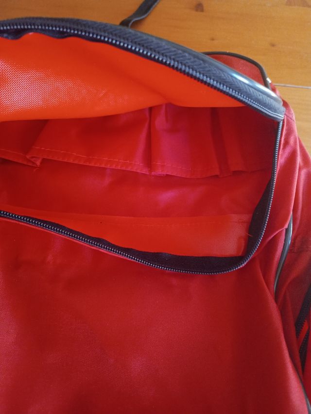Mochila roja publicidad Nestlé
