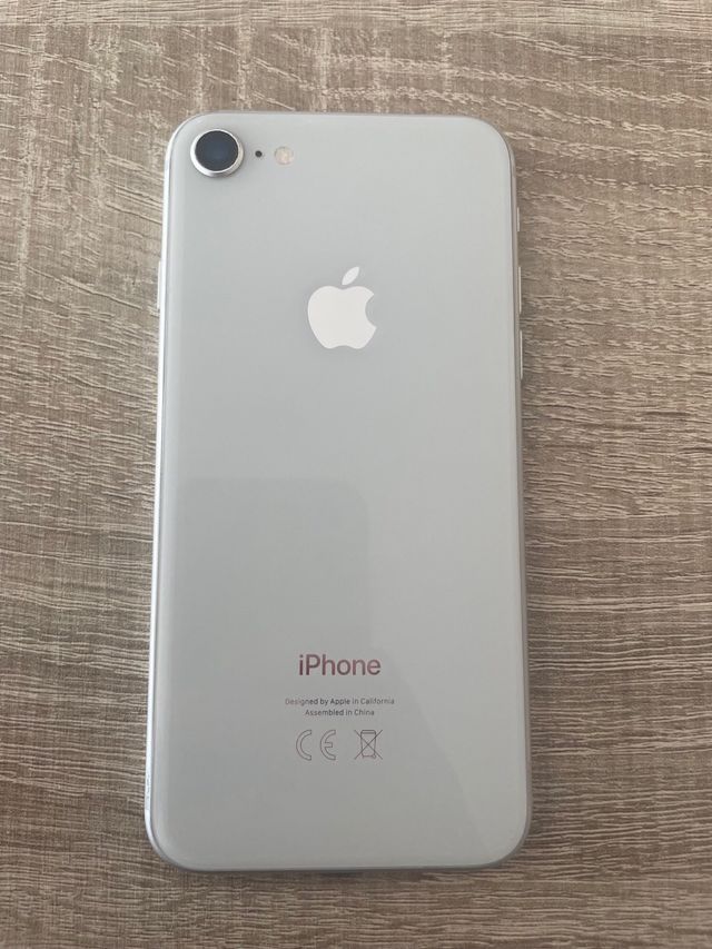 Apple iPhone 8