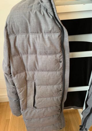 Abrigo acolchado de caballero. Color gris. Zara. L