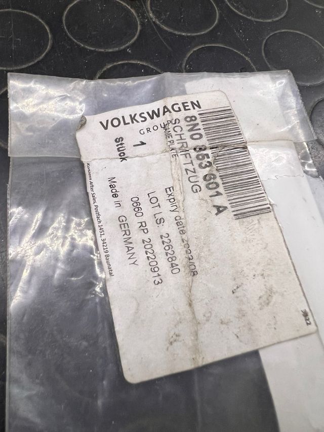 Logos insignias audi volkswagen OEM