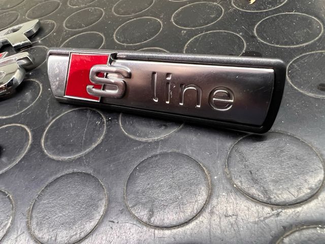 Logos insignias audi volkswagen OEM