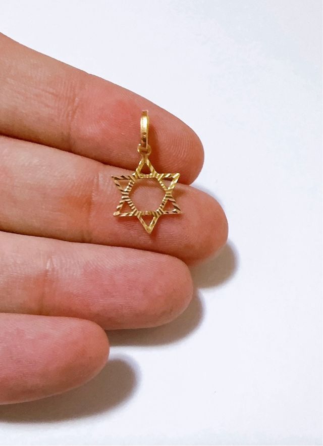 Ciondolo stella david in oro giallo 18kt 750