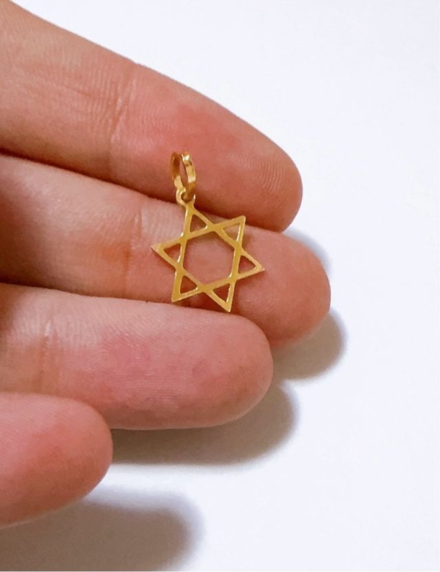Ciondolo stella david in oro giallo 18kt 750