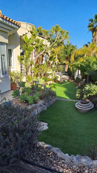 Servicio de mantenimiento y montajes de jardines 