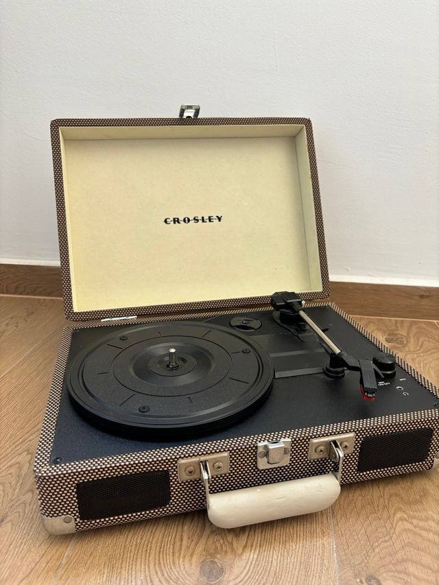 Tocadiscos Crosley vintage maleta