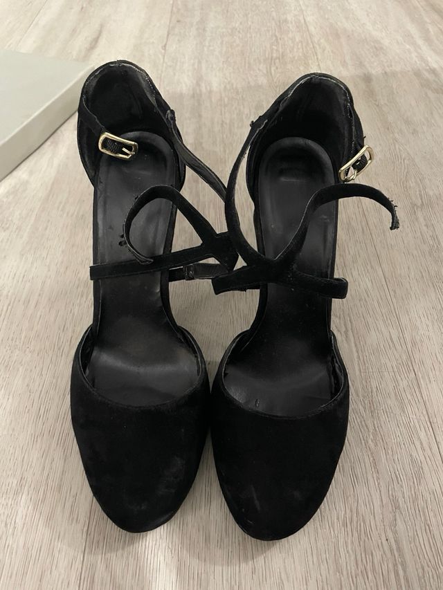 Scarpe col tacco scamosciate