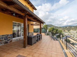 Casa en venta en Vallirana