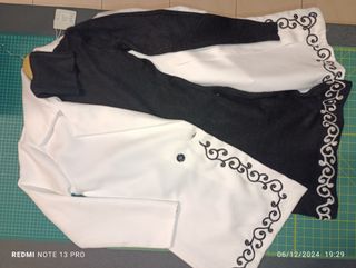 Cappotto bianco ricamato