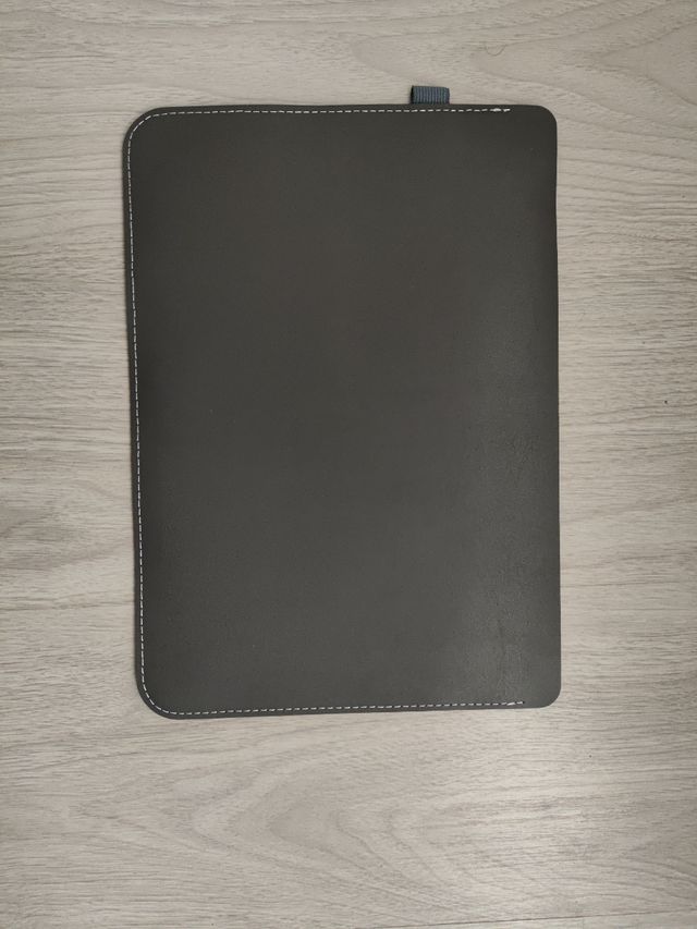 Funda ordenador portátil 13" nueva, imitación cuer