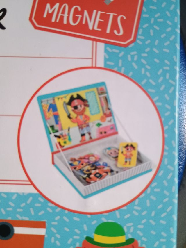 Libro magnético. Imanes. Nuevo