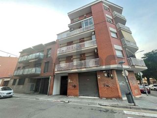 Piso en venta en Centre - Eixample – Can Llobet – Can Serra en Barbera del Vallès