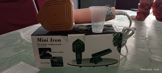 Mini ferro da stiro da viaggio