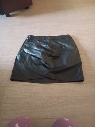 Falda tipo cuerro,forrada