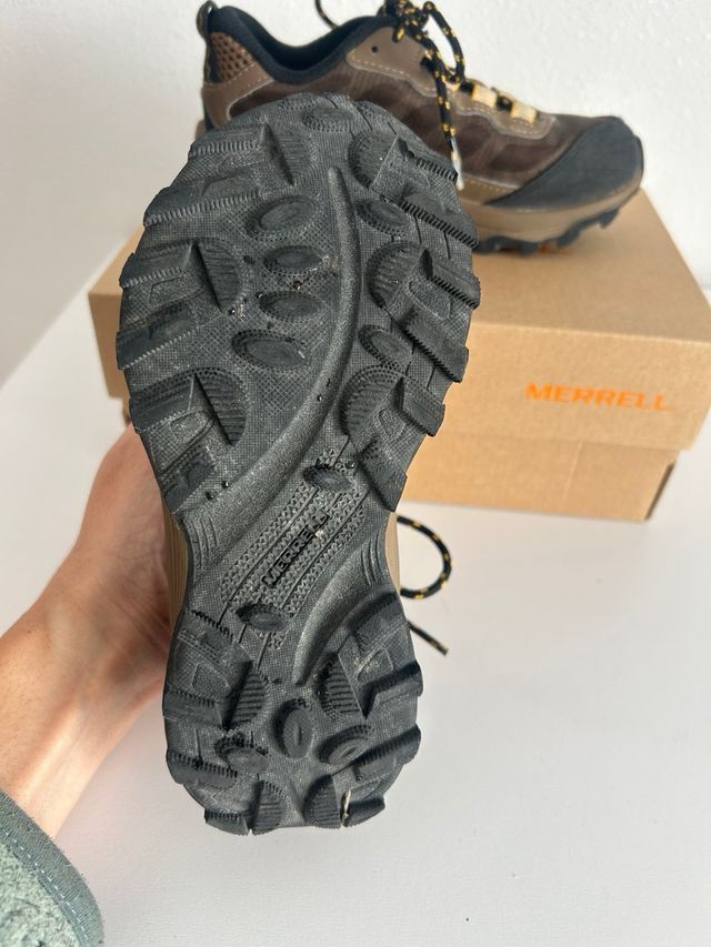 Pack: Botas montaña y pantalon