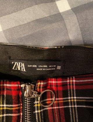 Pantalón elástico Zara
