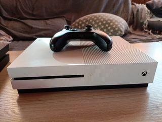 XBOX ONE S 500GB