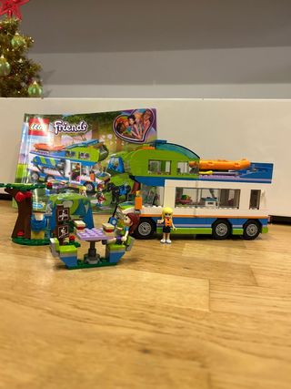 Lego friends.  Autocaravana de Mia
