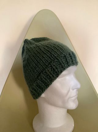 Cappello invernale eseguito ai ferri