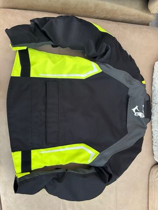 Chaqueta y pantalon moto