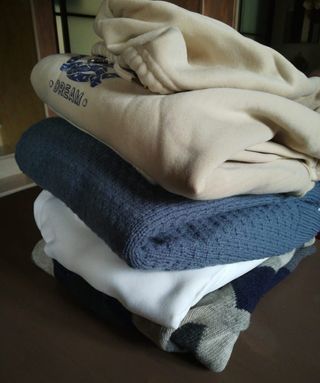 Set N° 04 felpe, maglie e maglioni