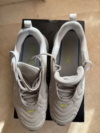 NIKE AIR MAX 720
