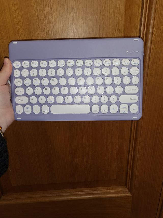 Tastiera bluetooth universale