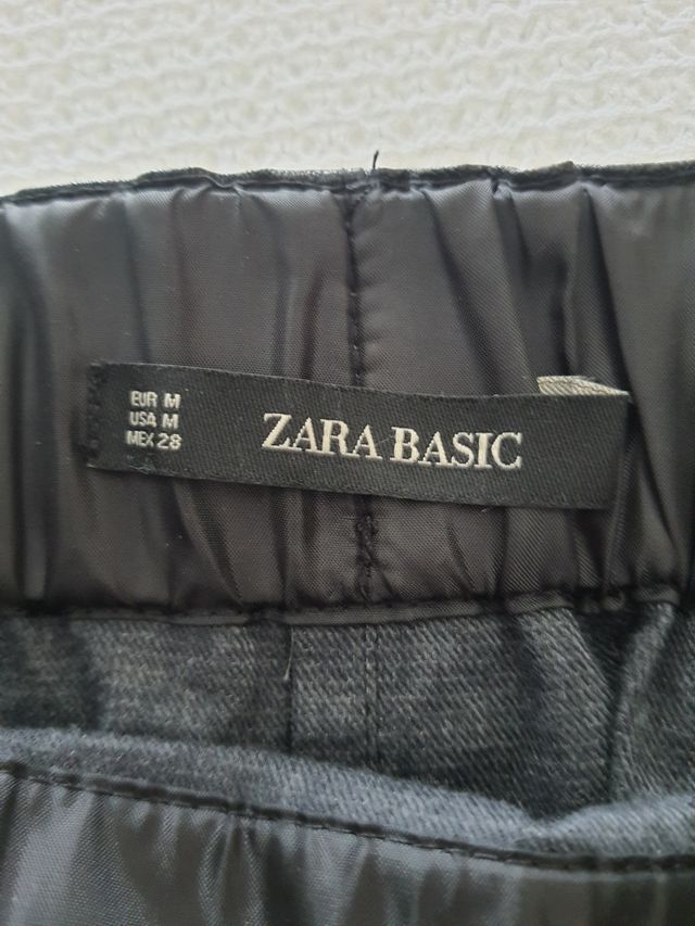 Falda polipiel ZARA talla M