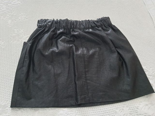 Falda polipiel ZARA talla M