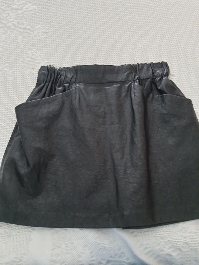 Falda polipiel ZARA talla M