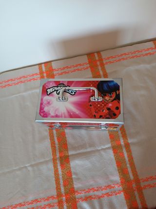 Neceser Ladybug. En perfecto estado.