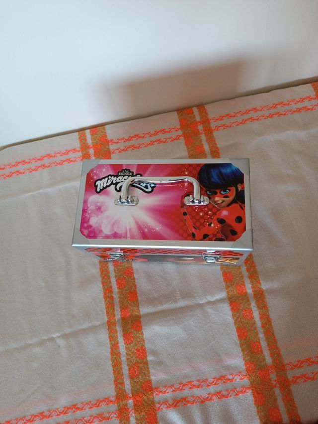 Neceser Ladybug. En perfecto estado.