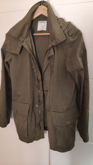 Parka de Zara verde caqui talla L