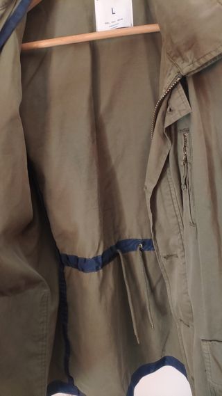 Parka de Zara verde caqui talla L