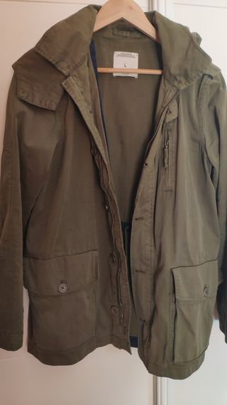 Parka de Zara verde caqui talla L