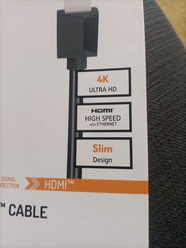 Cable HDMI with ethernet