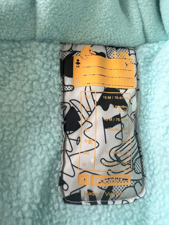 Mono de nieve niña18 meses + botas nieve + guantes