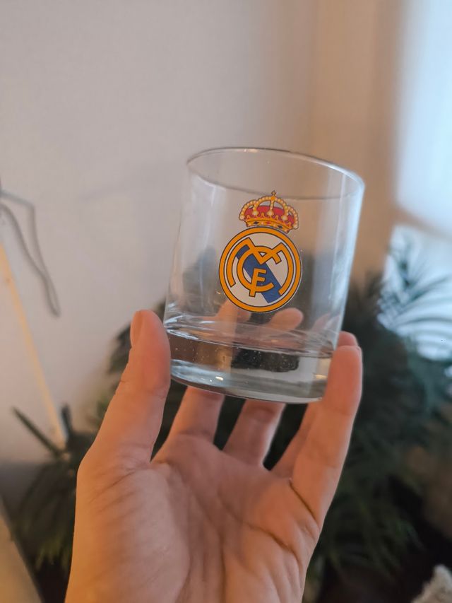 JUEGO DE VASOS REAL MADRID