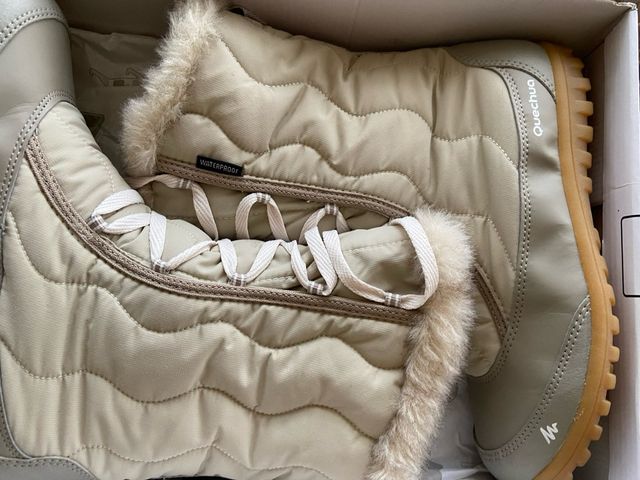 Botas impermeables , precio negociable