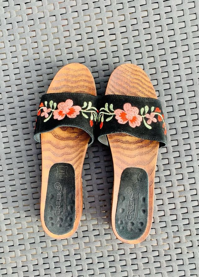 Sandalias Creeks de madera