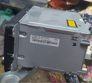 Radio CD Volkswagen Tiguan año 2008 + antena