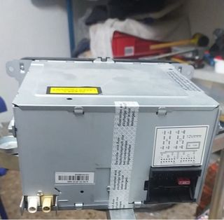 Radio CD Volkswagen Tiguan año 2008 + antena