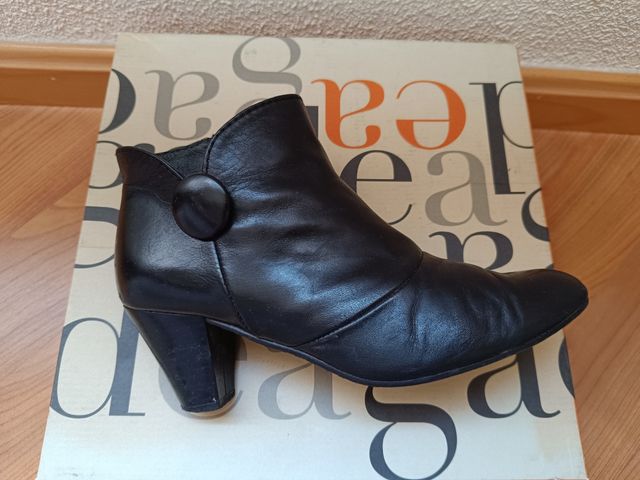 Botín negro gadea 38