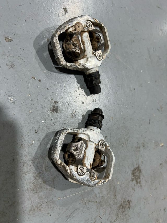 Pedali con piattaforma Shimano calas spd