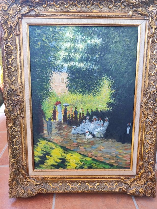 Parisinos paseando en el parque de Monceau Parisin