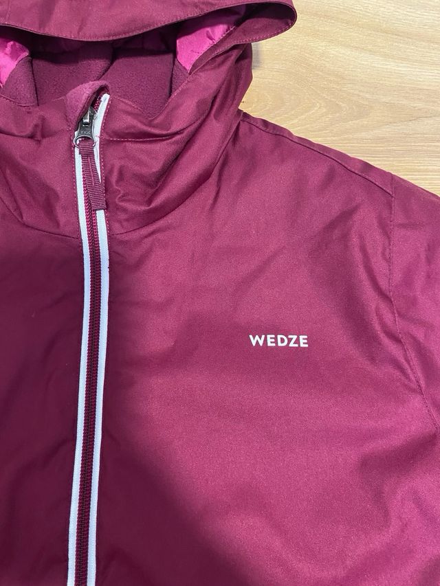 Chaqueta morada y rosa