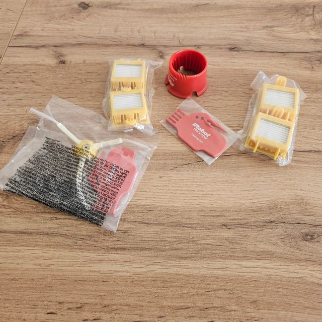 Roomba 765 con recambios y embalaje