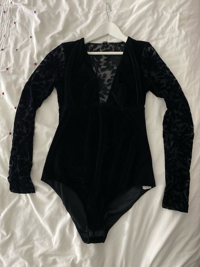 Body Oysho terciopelo negro