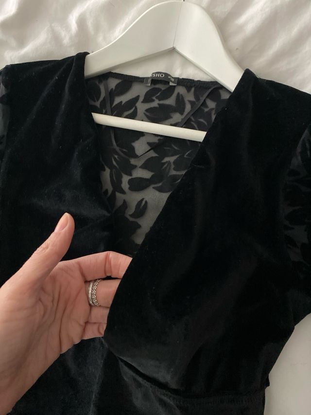 Body Oysho terciopelo negro