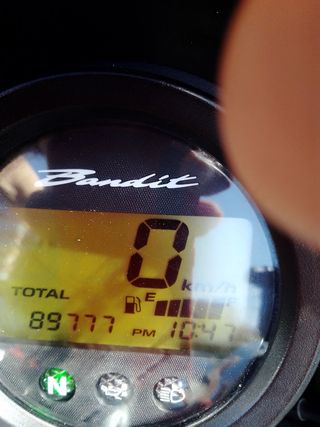 SUZUKI GSF 650 