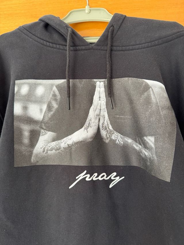 Sudadera Pray
